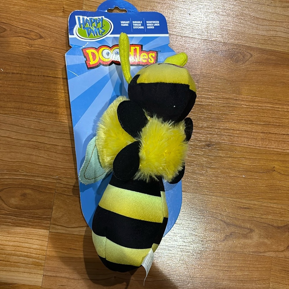 Happy Tails  Double-Stitched Honeybee Plush Reinforced Toy Dog NEW  10”